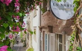 Lunaria Guest House